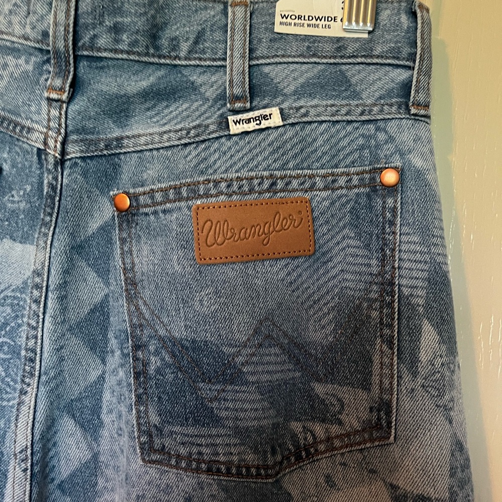 Wrangler Worldwide wide leg, brand new